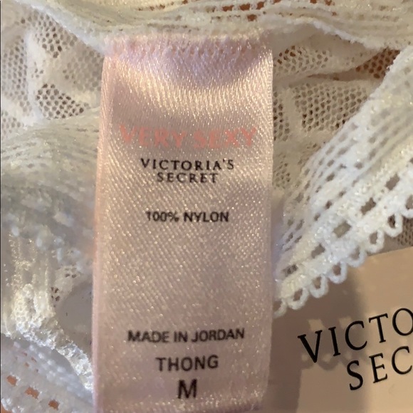 💜 2/$10 NWT Victoria’s Secret white lace thong - Picture 4 of 6